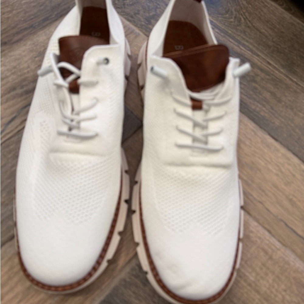 Men's White and Brown Casual Shoes